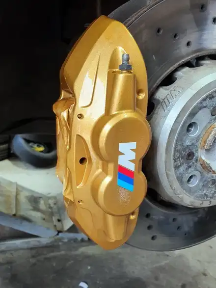 BMW M4차량 캘리퍼 우레탄도색 로즈골드 색상 / 안성, 평택, 오산 시공 사진