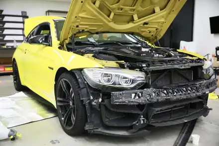 서울 F바디 BMW M4 전체랩핑 상파울루옐로우 / 서울 마포구 시공 사진