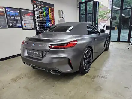BMW Z4 전체랩핑, 사틴 다크 그레이로 고급스럽게 변신완료 / 서울 마포 시공 사진