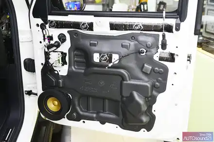 벤츠 G63 AMG 2019년식▶ 소닉 디자인 최고가 스피커 + DATASAT 3인치 스피커를 장착하여 완벽한 3WAY 시스템을. / 서울 마포구 신수동 시공 사진