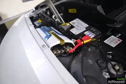 BMW i8 2017년식=>  차량의 사운드와 차량 성능이 완전히 달라지는 하이브리드 파워켑 30페럿 작업하기. / 서울 마포구 신수동 시공 사진