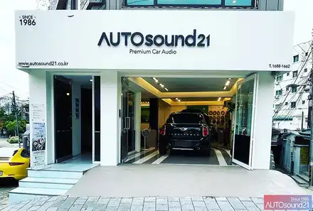 BMW 미니 컨트리맨 2014년식▶ 음질에 문제있는 AUX를 재생성하고 WTX-700 차량의 최고 음질을 입력하는 블루투스를 장착합니다. / 서울 마포구 신수동 시공 사진
