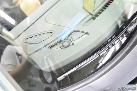 포르쉐 911 Turbo S 2012년식▶ 100% 핸드메이드 트위터 스피커로 고음역대에 새로운 사운드, 블루투스, 헤드켑으로 완벽 마무리 합니다. / 서울 마포구 신수동 시공 사진