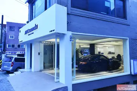 포르쉐 911 카레라 4S 2008년식▶ 라디오는 멈춰~! 최고음질의 옥스를 생성하고, 블루투스와 헤드켑을 장착합니다. / 서울 마포구 신수동 시공 사진