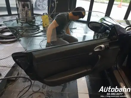 포르쉐 카레라S 썬팅필름제거 디테일세차 관리의 중요성 서킷용 카레라S / 고양시 삼송동 시공 사진