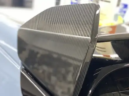 현대 벨로스터N : 정품스포일러 교체 후 관리는 스포일러돌빵방지시공으로 하셔야죠.노원성동 / 노원, 도봉, 성북 시공 사진