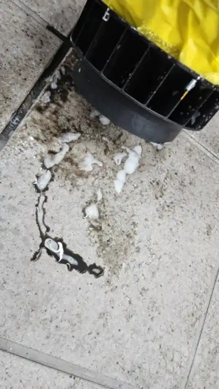 벤츠 C220 : 노원에바클리닝 필터교체 모두 깔끔하게 가능한곳 아우토바스에서 가능합니다. / 노원구 공릉동 시공 사진