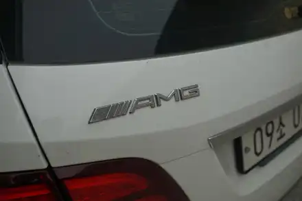 벤츠 W166 GLE 63AMG 모니터교체, 엠비언트, 핸들까지~ 실내 컨버전 튜닝 제안해 드립니다! / 중랑, 동대문, 광진구, 성동구 시공 사진