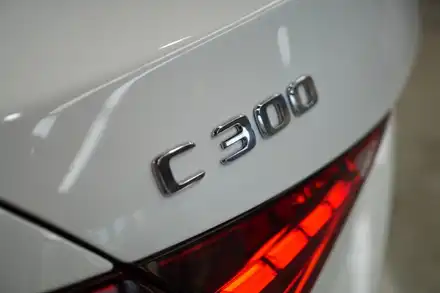벤츠 W206 C클래스 차량에 4D부메스터 스피커 작업과 부메스터 엠비언트 스피커커버까지 풀시공 해드렸어요~! / 중랑, 동대문, 광진구, 성동구 시공 사진