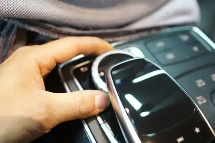 벤츠 GLS 8인치 모니터 떼고 12인치 안드로이드 올인원 장착해주기! / 중랑, 동대문, 광진구, 성동구 시공 사진