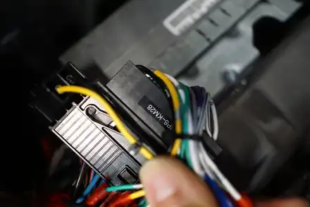 10년 훌쩍 넘은 BMW F10 5시리즈에 15인치 모니터와 오디오시스템 업그레이드하기! / 서울 중랑 시공 사진