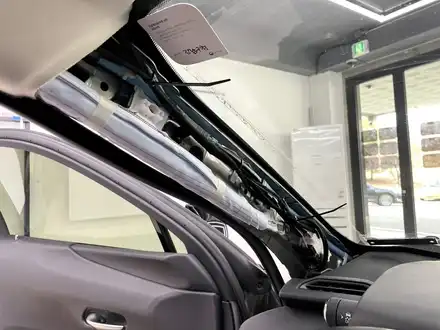렉서스 UX 250h 향남 블랙박스, 향남 보조배터리 아이나비 Z7000과 에코파워팩 S16 의 조화. / 경기 화성 향남 시공 사진