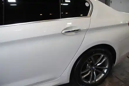 인천 송도 bmw5 뒤도어+뒤휀다+뒤범퍼 판금도색(교환대상) / 인천 송도동 시공 사진