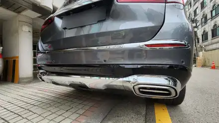 벤츠 GLS 마이바흐 바디킷 튜닝 GLS 580/400d 마이바흐 개조 실내 , 실외 가능합니다. / 서울 송파 시공 사진