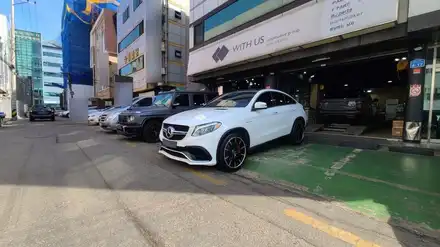 GLE 63 AMG 22인치 휠 브라부스 모노블럭 Z를 장착하였습니다. / 서울 송파 시공 사진