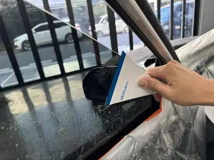 울산 레이노 EV3 썬팅 신차패키지, 보급형 전기차의 시작은 가성비! / 울산 남구 시공 사진