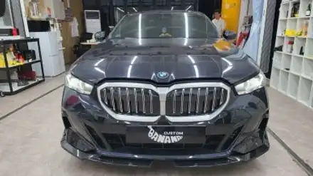 [바나나커스텀] BMW 530e 크롬딜리트 / 본넷랩핑 / 울산 남구 시공 사진