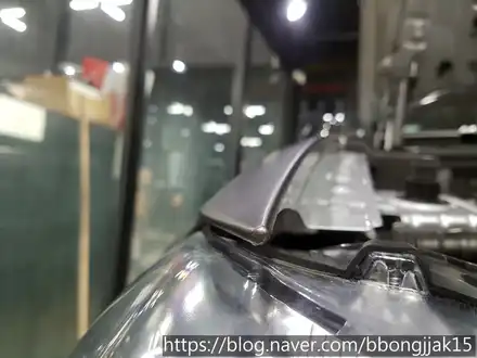 포항 BMW X4 사고로인해 프런트 범퍼 및 조수석 휀더 부분랩핑 시공하다 / 포항, 경주 시공 사진