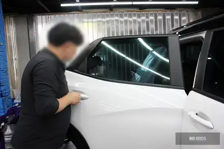 쉐보레 트레일 블레이저 썬팅 작업은 비디브로스에서 수월하게 진행해요 / 인천, 부평, 부천 시공 사진