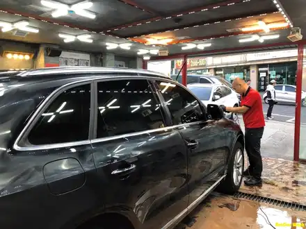 강서구 아우디 Q5 수입차 (판금 도색)  강서구 마곡지구   아우디 Q5  디테일링 스팀세차  유막 제거 유리  발수코팅   왁스시공 / 서울 강서 시공 사진