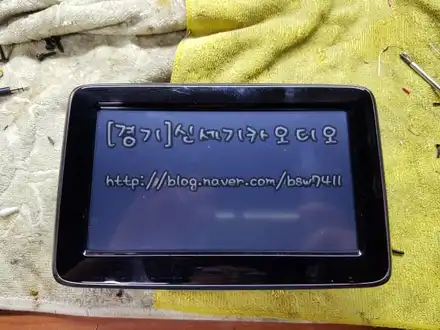 오산동탄송탄수원광각미러썬팅블랙박스경보기블랙박스보조밧데리※b클래스순정모니터lcd교환※ / 평택 오산 안성 시공 사진