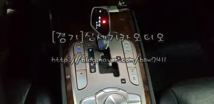 오산동탄송탄수원네비매립블랙박스경보기블랙박스보조밧데리광각미러불스원미러에쿠스기어봉썬팅열차단썬팅※제네시스네비매립및에쿠스기어봉시공※ / 평택 오산 안성 시공 사진