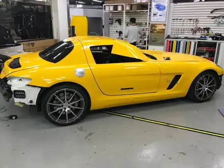 랩퍼 더 콰이엇 벤츠 SLS AMG 전체랩핑 화이트에서 옐로우! / 경기 광명 시공 사진