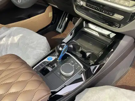 BMW iX3 실내랩핑 시공 [ 카크로스 ] / 광명, 안양, 시흥 시공 사진