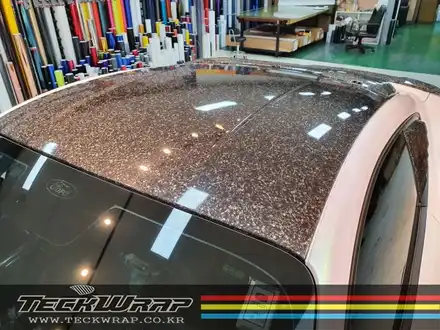 머스탱 랩핑 택랩(TeckWrap)오로라화이트 화이트+핑크 카멜레온 전체랩핑 / 인천 서구 시공 사진