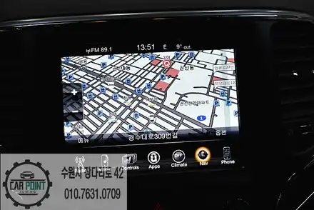 지프 네비 매립 전문점, 수원 수입차 네비 매립 전문시공점 , 수입차 썬팅 전문점 / 수원 권선 시공 사진