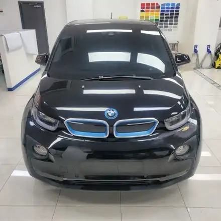 BMW i3 피아노 화이트 고광택 랩핑 세련된 이미지로 변신 / 하남 감일동 시공 사진