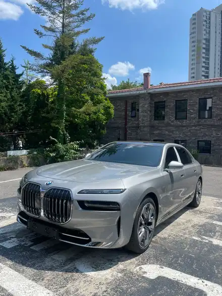 BMWi7 듀오톤랩핑 투톤랩핑 하단부ppf 분당랩핑 분당ppf / 성남 판교 분당구 시공 사진