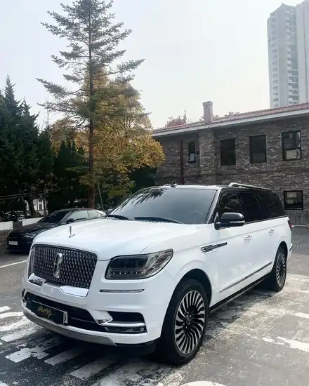 분당랩핑 아트더랩코리아 링컨 네비게이터 화이트투톤랩핑 / 성남 판교 분당구 시공 사진