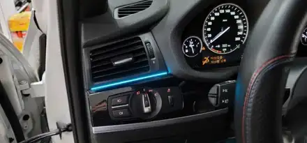 BMW-X4 엠비언트 이거 순정이야?? 오호~넘 깔끔한데?? / 대구,구미 시공 사진