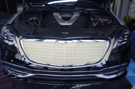 벤츠 W222 S580 마이바흐 그릴 크롬랩핑 시공 / 창원시 의창구 동읍 시공 사진