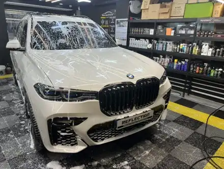 BMW X7 외부 세차 대전시 동구 용전동 리플렉션 디테일링 광택 유리막 코팅 / 대전 동구 시공 사진