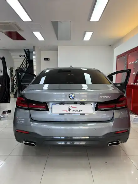 BMW5시리즈 360도 순정 서라운드 뷰로 시야를 확보하다 / 부산 남구 시공 사진