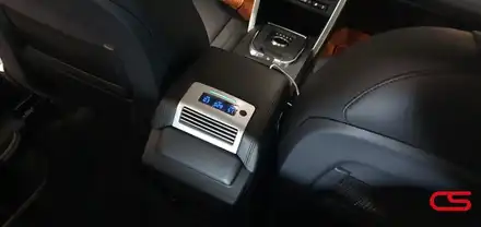 랜드로버 디스커버리 스포츠 전용 빌트인 차량용공기청정기 지에어 장착! 내 차안은 미세먼지 제로~ / 경기 구리 시공 사진