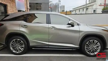 렉서스 RX450h 사이드스텝 장착! 남녀노소 누구나 편하게 승하차 할 수 있습니다. / 경기 구리 시공 사진