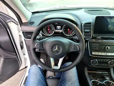벤츠GLE 핸들가죽교체작업, 가죽핸들복원, 핸들튜닝, 핸들샵 / 용인 기흥구 시공 사진