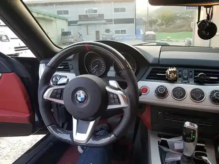BMW Z4 리얼카본디컷핸들작업/핸들튜닝전문/핸들샵 / 용인 기흥구 시공 사진