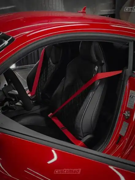 아우디 TT, 컬러안전벨트 시공기 [AUDI TT mk2 안전벨트 교체 시공 _ 부산 커스텀매드] / 부산 기장 시공 사진