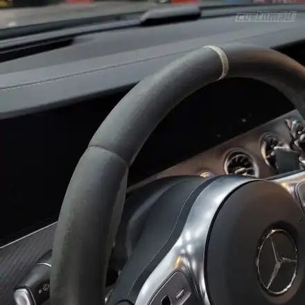 옷잘입는 사람들의 비결  [벤츠 amg gt 63s 컬러안전벨트시공 _커스텀매드] #컬러벨트 #핸들복원 #안전벨트튜닝 #서울경기자동차튜닝샵 #벨트교체 / 부산 기장경기 광주시 문형동 시공 사진