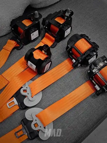 [서울.용인 | 자동차 실내 커스텀 전문점] 테슬라 모델3 하이랜드 전좌석 시에나 오렌지 컬러 안전벨트 교체 튜닝! 이 조합 대찬성입니다 / 부산 기장경기 광주시 문형동 시공 사진