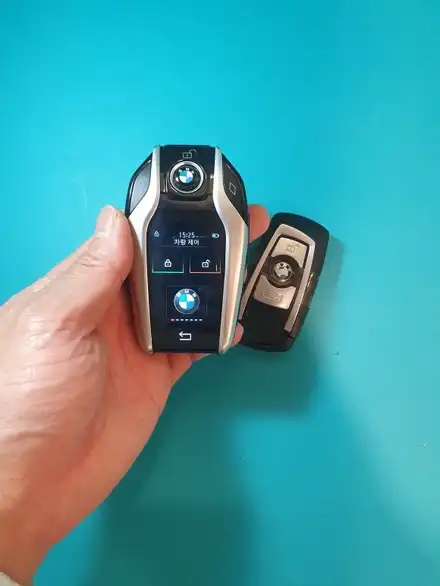 BMW 4시리즈 디스플레이키 개조 오차 없이 깔끔하게 작업받기 / 경기 부천, 전국 택배, 출장 시공 사진