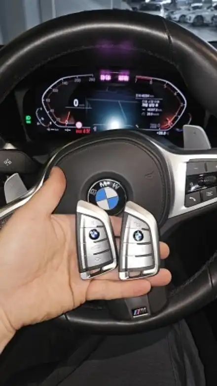 BMW 320i 2020년식 G바디에 맞춤형 신형 칼키 제작 + 자동 도어 열림(PKE) 기능까지 완벽 장착! / 경기 부천, 전국 택배, 출장 시공 사진