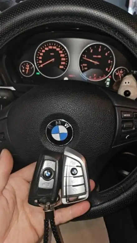 BMW 3시리즈 F바디 스마트키 추가 제작, 출장 시공으로 빠르게 끝내기 / 경기 부천, 전국 택배, 출장 시공 사진
