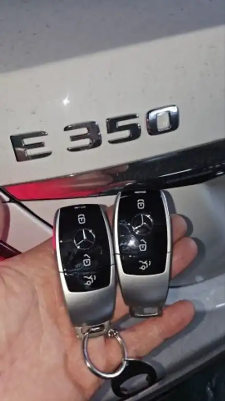 벤츠 E350 19년식 신형 스마트키 2개 제작 및 PKE 기능 포함 출장 작업 / 경기 부천, 전국 택배, 출장 시공 사진
