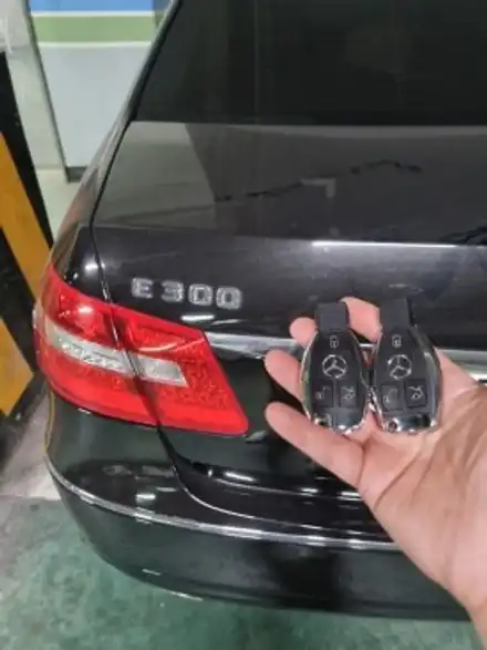 벤츠 E300 올키 분실, 시동도 안 걸릴 땐 이렇게 해결하세요! / 경기 부천, 전국 택배, 출장 시공 사진