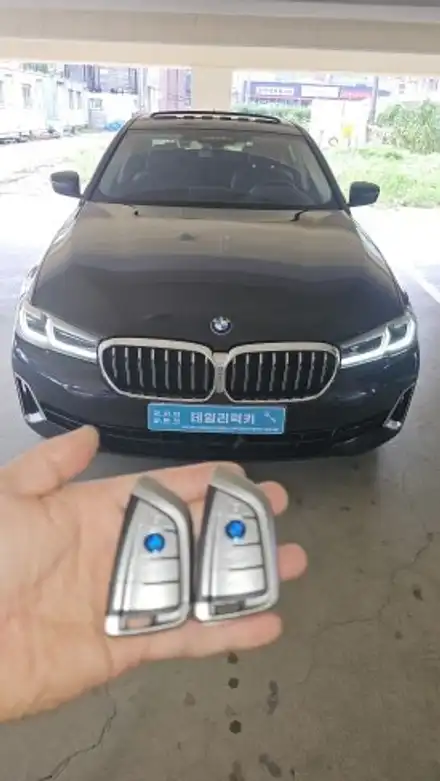 BMW G바디 칼키로 외관 리뉴얼! 520i 신형 스마트키로 완전변신 / 경기 부천, 전국 택배, 출장 시공 사진